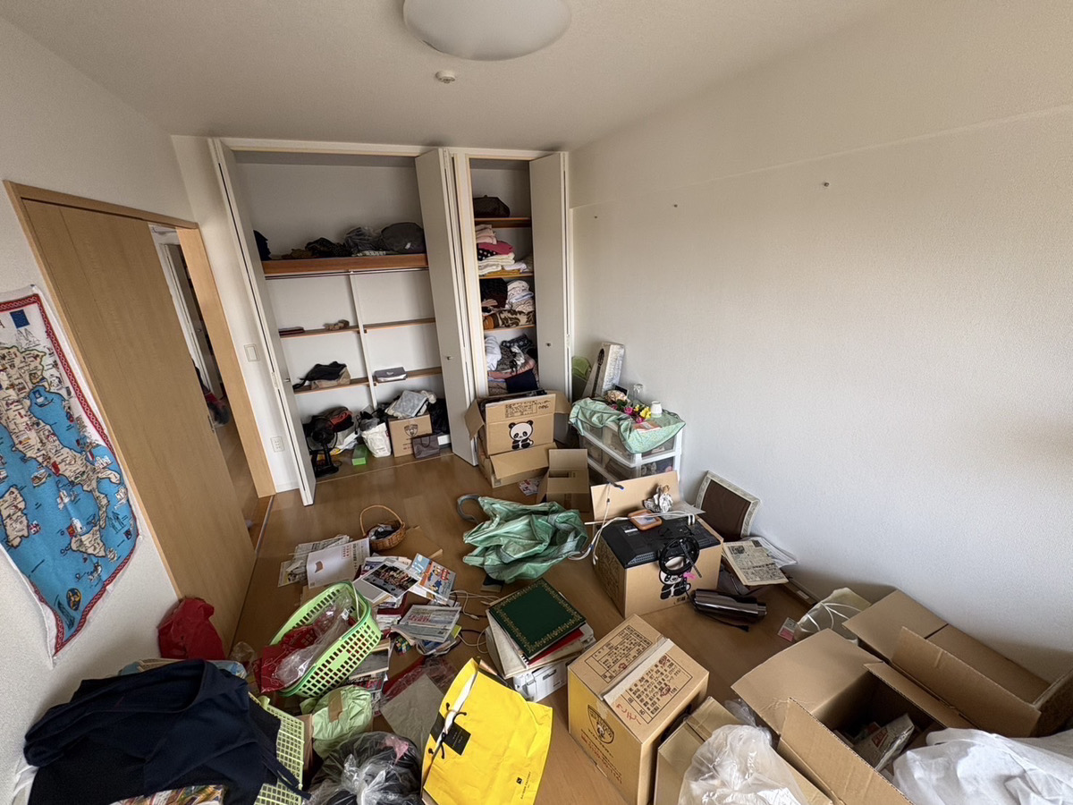 遺品整理・遺品買取実績紹介②の作業前の室内